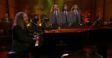 Tim Minchin performs “When I Grow Up” from Matilda the Musical, on Conan