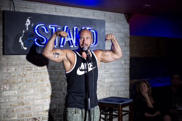 Aaron Berg, Jessica Delfino set out to break Steve Byrne’s record for stand-up comedy sets in one night