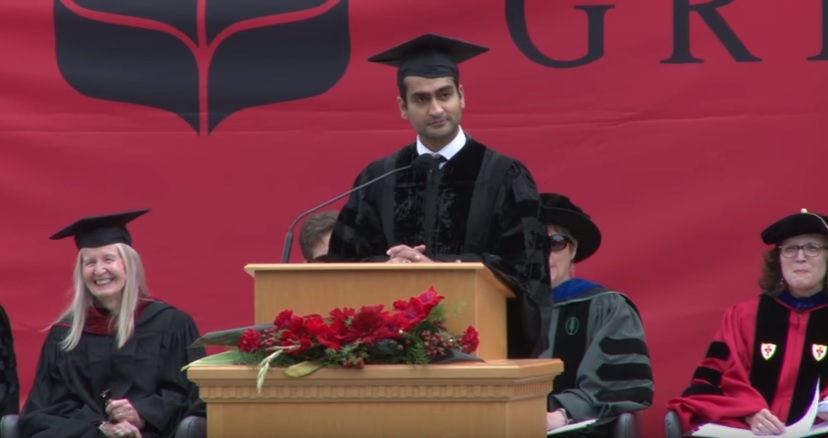 Kumail Nanjiani delivers commencement address at alma mater Grinnell College for Class of 2017