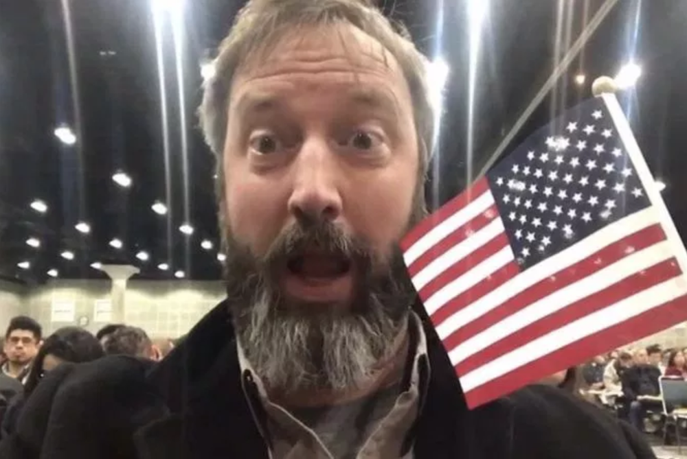 Tom Green now a U.S. citizen
