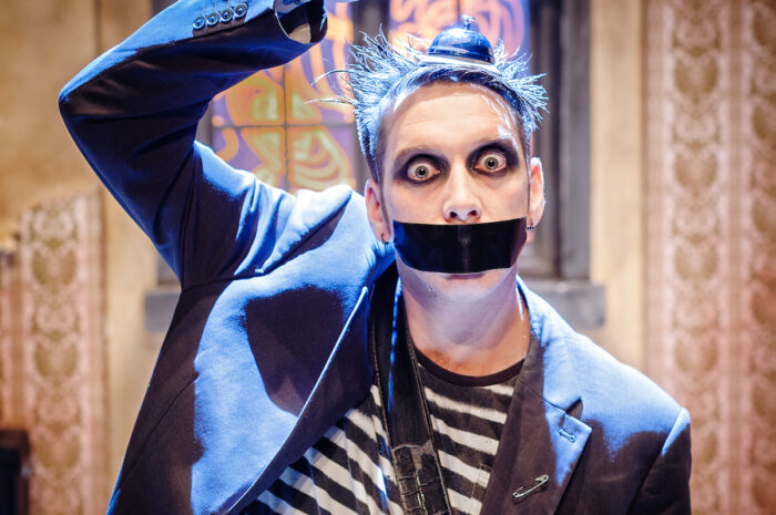 Episode #426: Tape Face