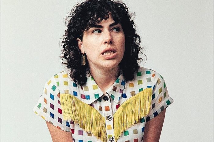 Cara Connors: “Straight for Pay” at Edinburgh Fringe 2023